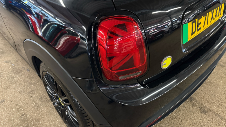 MINI Hatchback 135kW Cooper S Shadow Edition 33kWh 3dr Auto Electric Hatchback